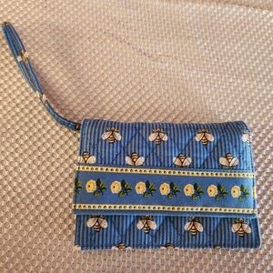 VERA Bradley Blue Bee Patterned Women's Clutch